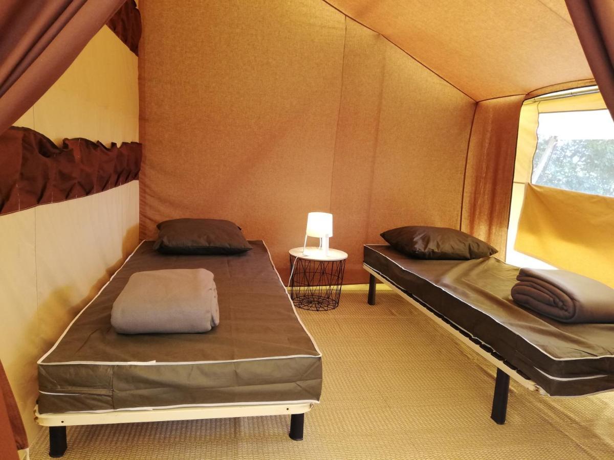 מלון Savigny-en-véron Camping La Fritillaire מראה חיצוני תמונה